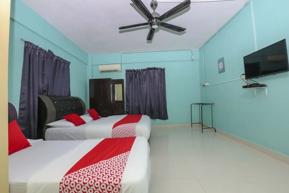 Damika Hotel by OYO Rooms - main photo