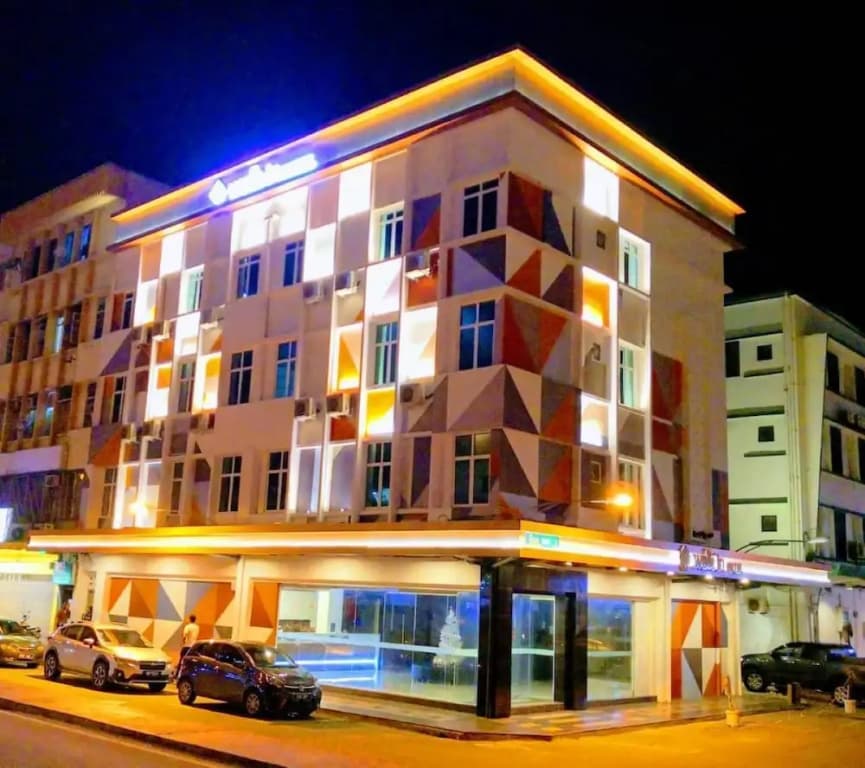 Walk In Hotel - photo 1