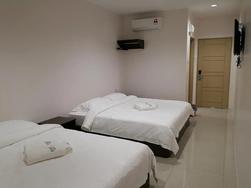 First Guest House Cheras - photo 2