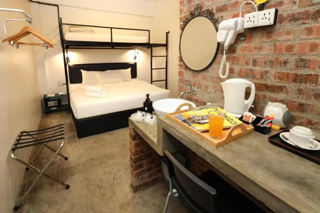 Suite 18 Boutique Hotel - photo 1