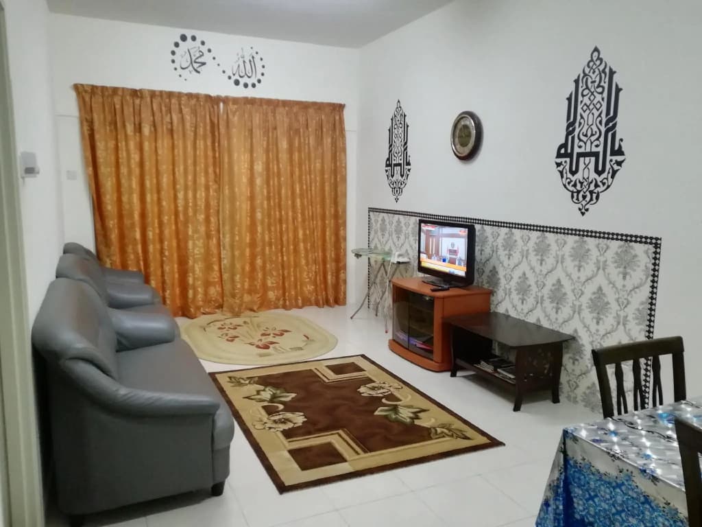 Cameronian Muslim Homestay - photo 2