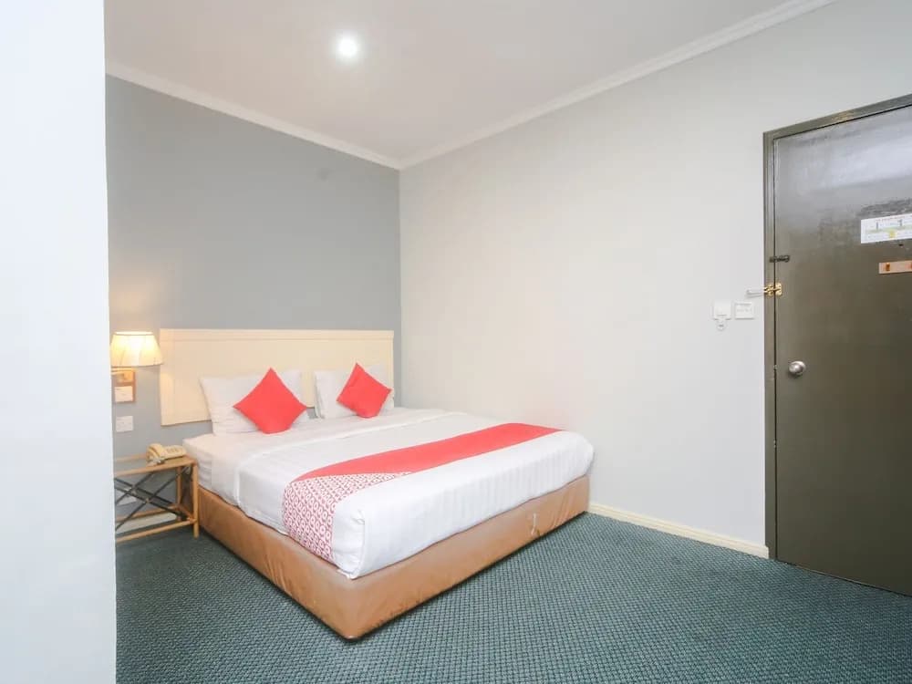 Jockey Lodge Hotel by OYO Rooms - photo 1