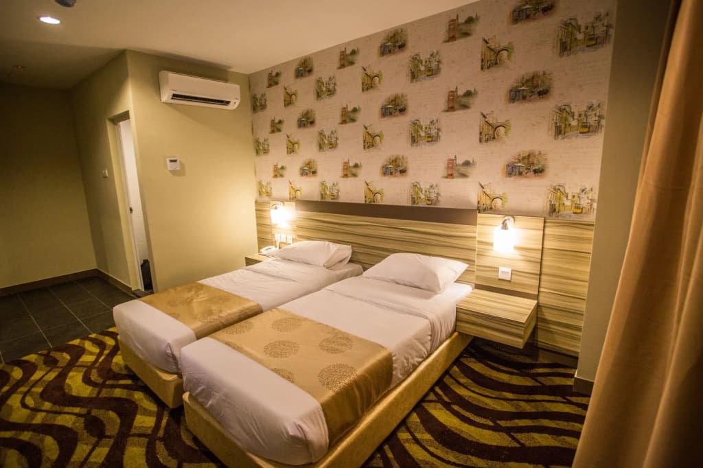 Hotel Zamburger Victory City - photo 6