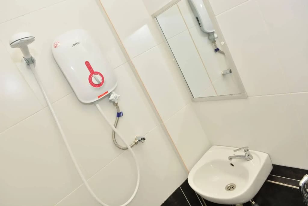 Qish Hotel - photo 9