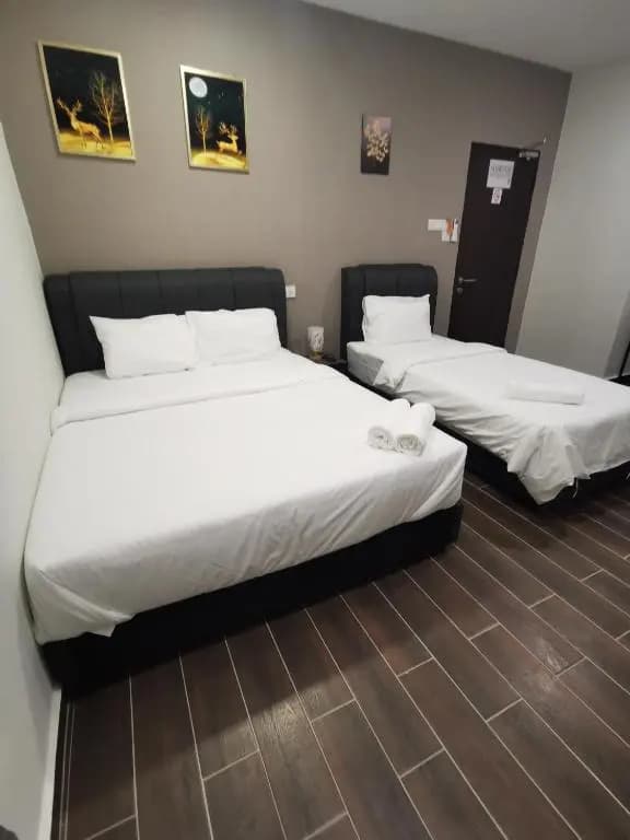 Hotel Mutiara - photo 10