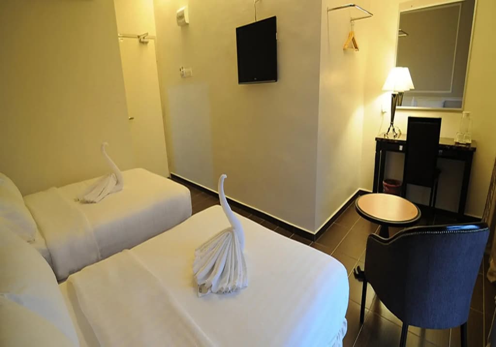 Luscious Hotel - photo 7