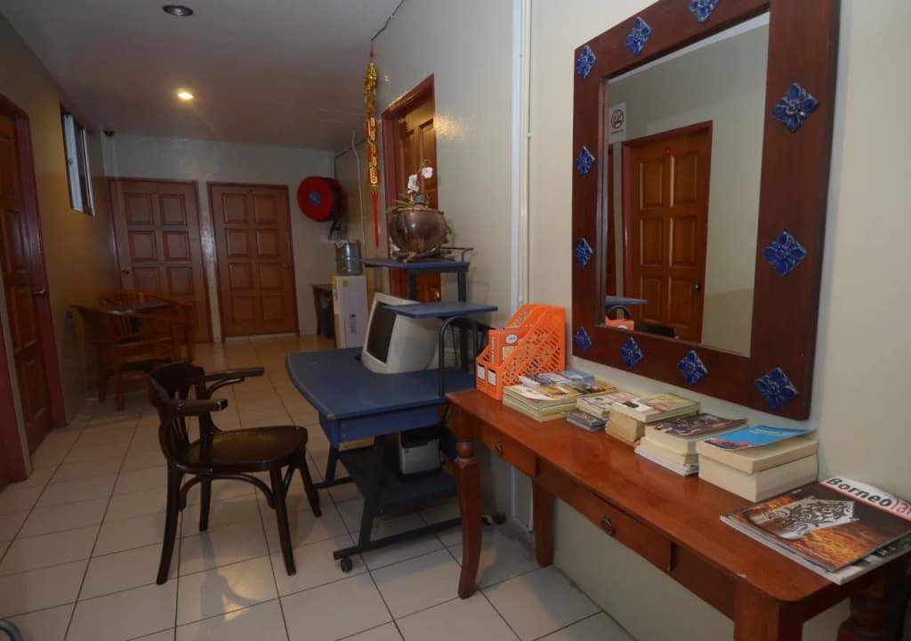 Johns Place - photo 15