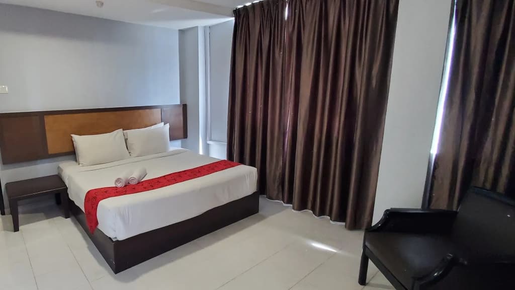 Leisure Cove Hotel & Apartments - photo 6