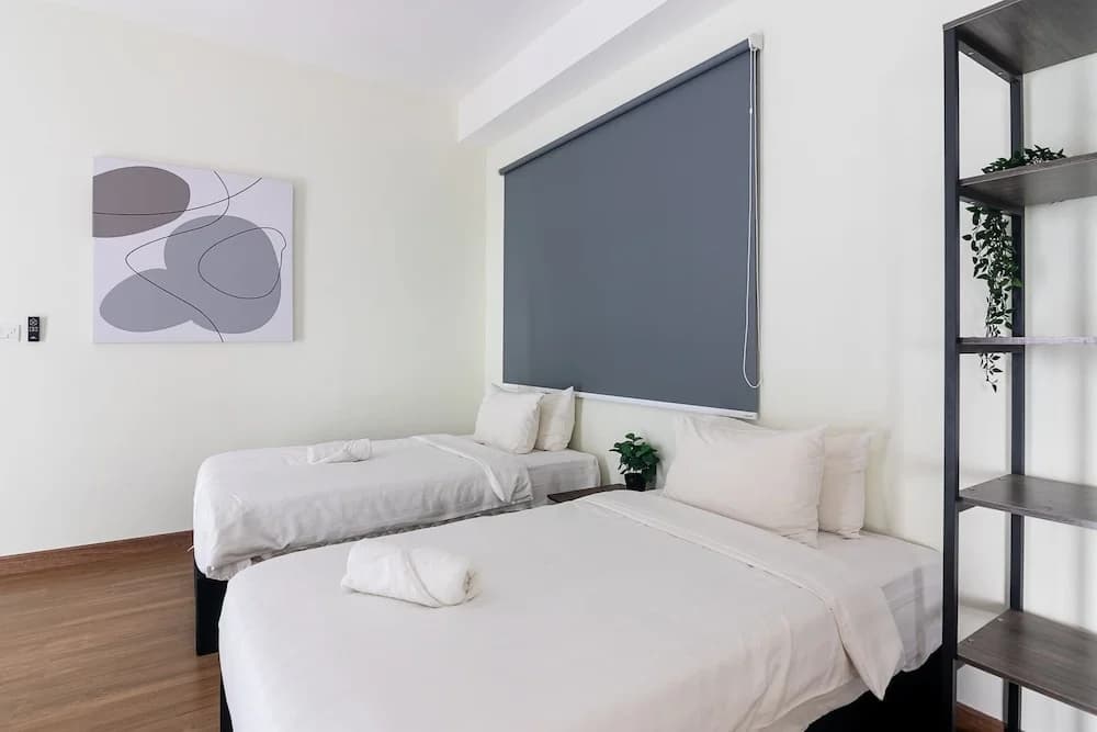 Modern Family Duplex for 6, Near Jonker St - photo 13