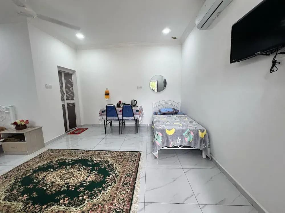 Capital O 91117 Noor Room Stay - photo 14