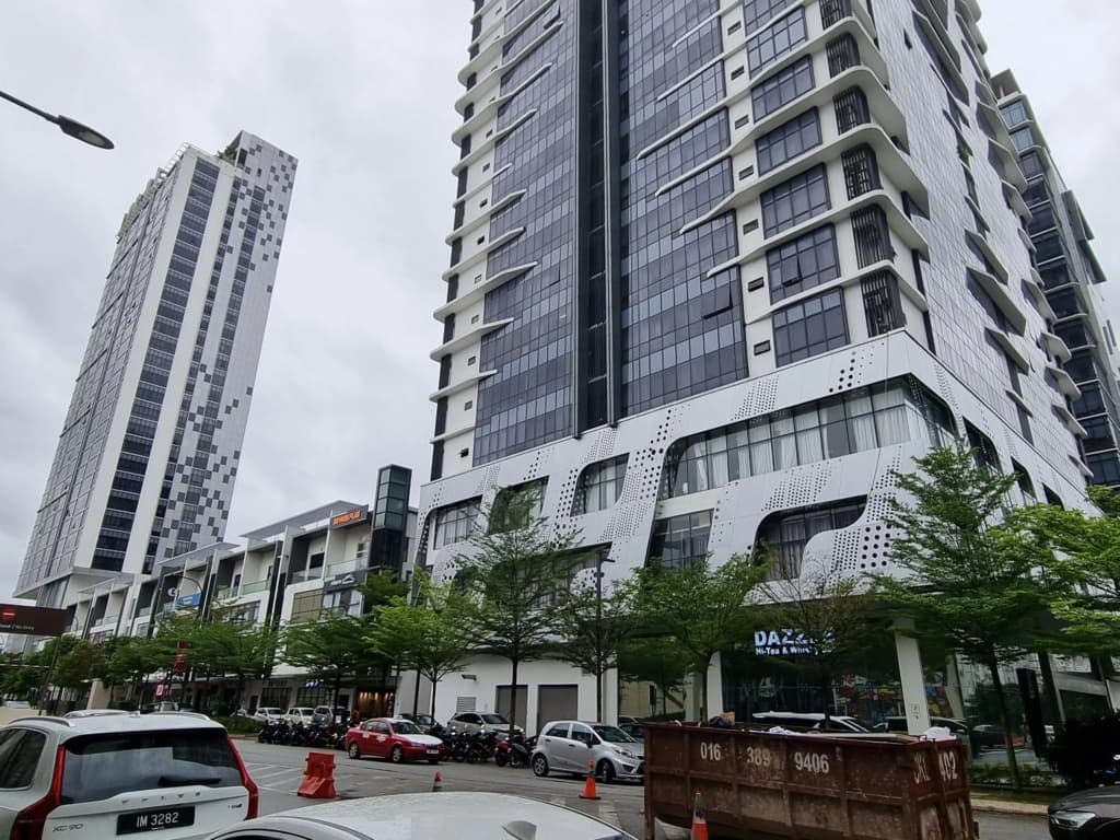 Free Parking Revo Aurora I 2Bedroom l 5pax I Pavilion2 - photo 2