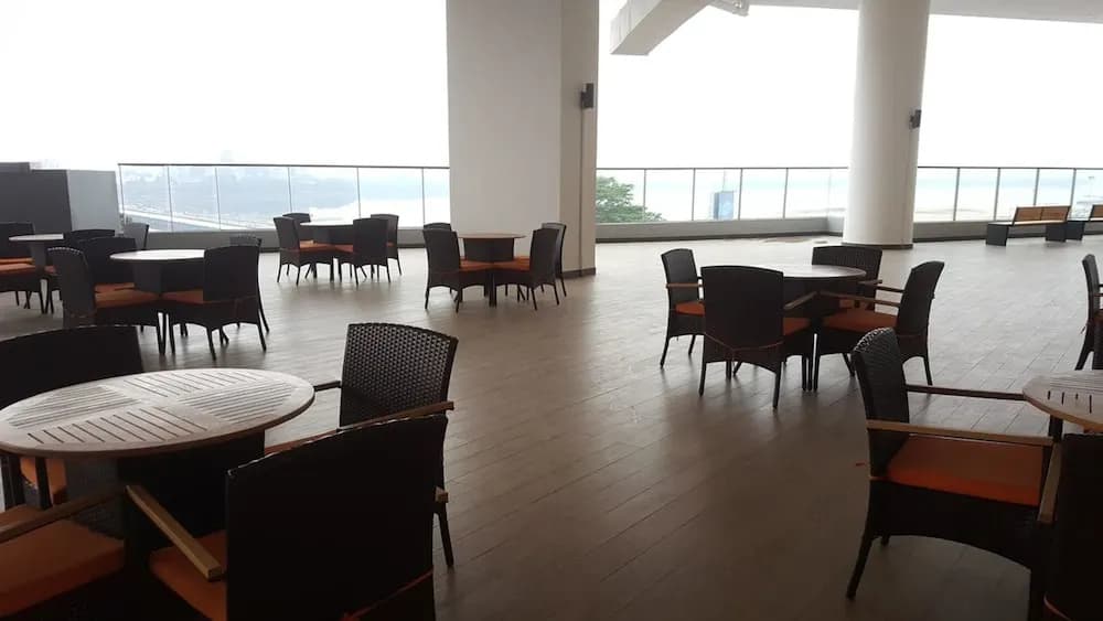 Dreamscape Inn @ R&F Princess Cove - photo 16