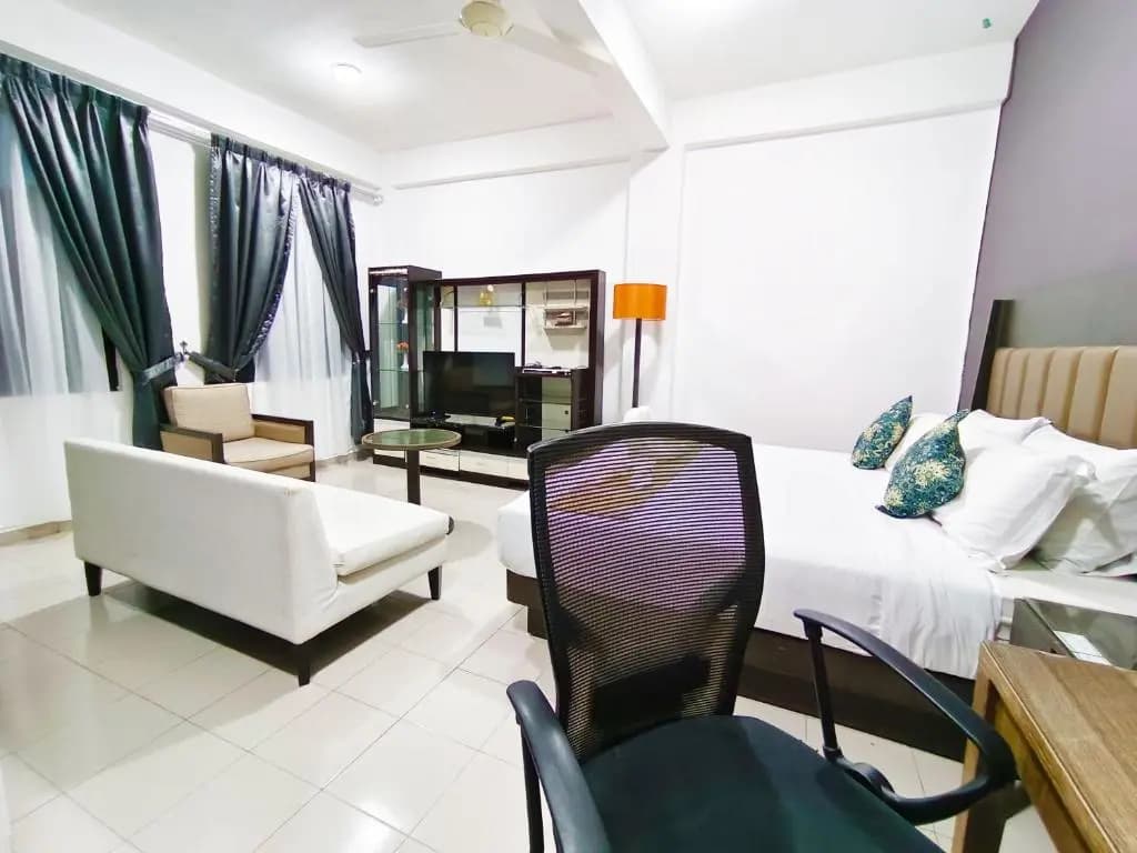 Salaam Suites Hotel - photo 21