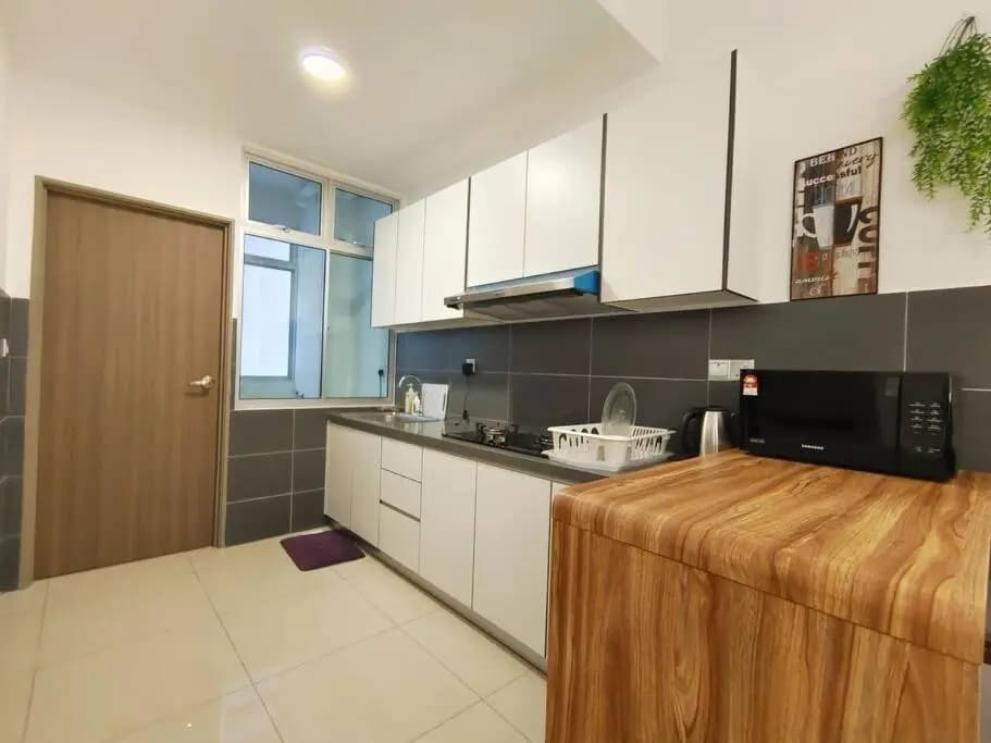 A1403 JB CITY SKS HABITAT LARKIN 2BR 6Pax 100mbps NETFLIX!! By STAY - photo 2