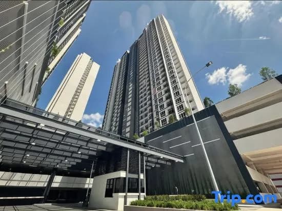 Trellis Residence Jb Town Area 5 min to CIQ - photo 1