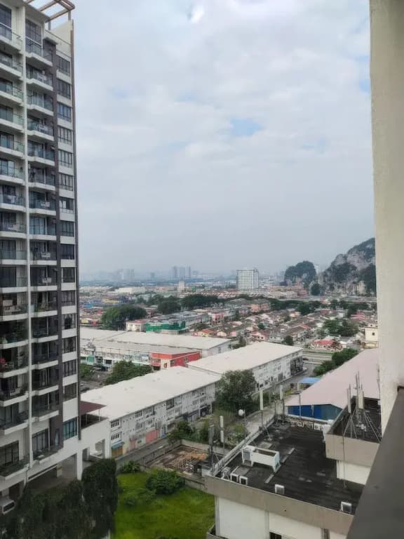 Staycation Urban 360 Apartments - photo 17