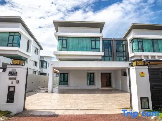 Cheekaaboo Playhouse Ipoh I Private Pool Family Stay with Indoor Playzone - photo 1
