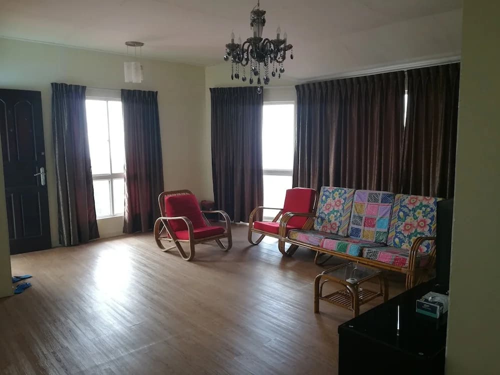 Rocky Mountain Lodge - photo 12