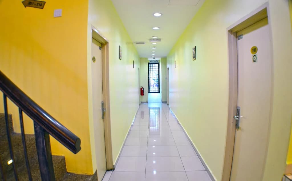 Hotel Zamburger Subang Jaya - photo 9