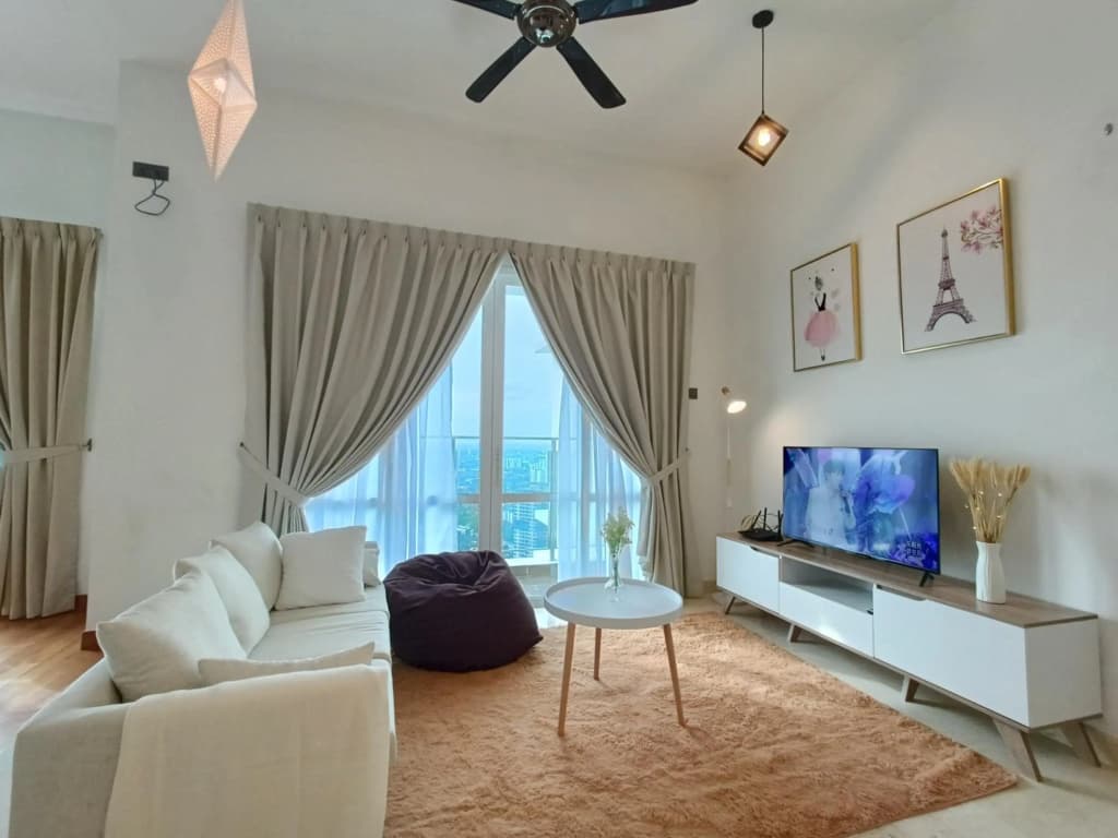 Tritower, 5mins to CIQ, Luxury apartment in JB town - photo 8