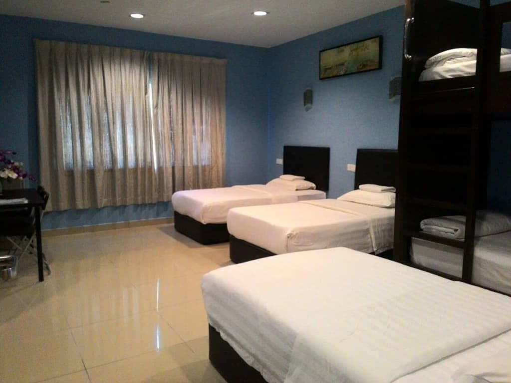 Sri Packers Hotel - KLIA - photo 4