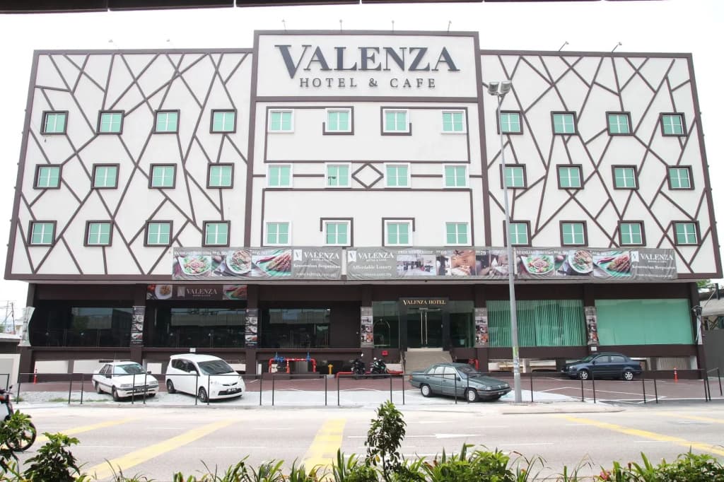 Valenza Hotel & Cafe - main photo