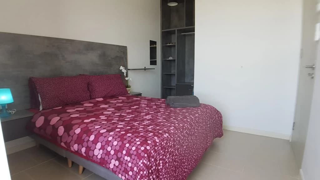 Tamarind Suites by Kroll Home2stay with UNIFI TV Wifi 1 Bedroom Apt - photo 45