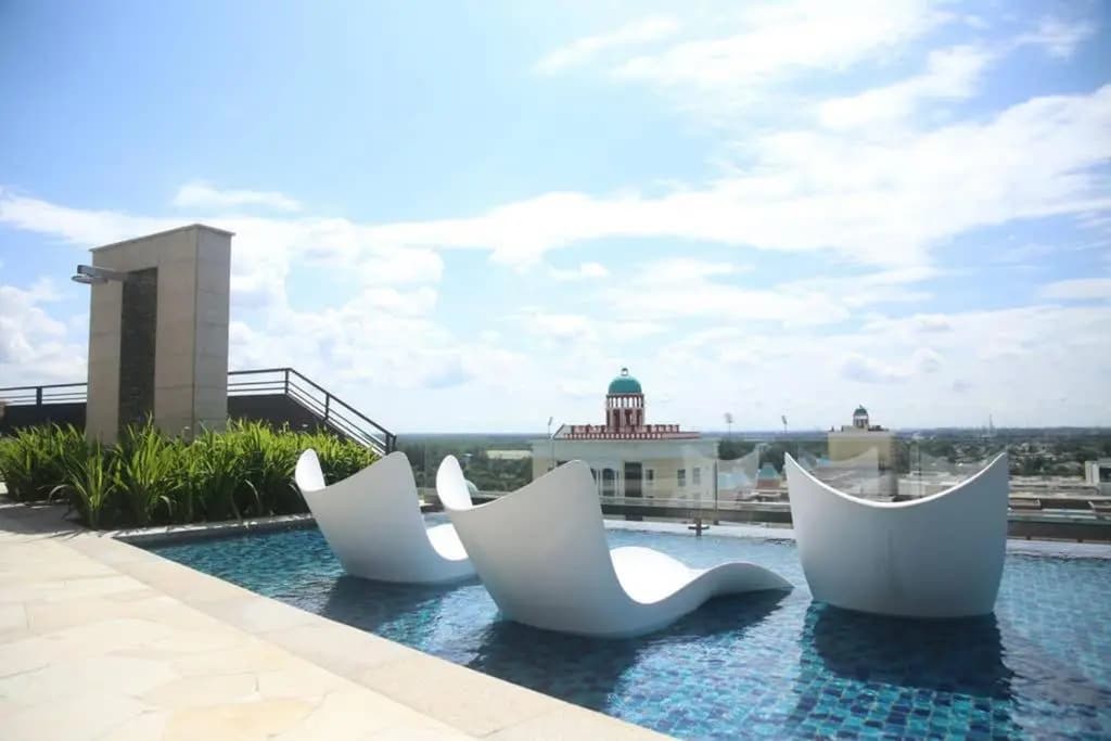 Enjoy Modern, Spacious, Peaceful stay with Lake view - Gravit8 - main photo