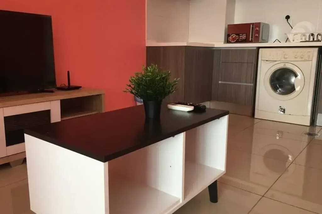 HB1611 Lake view studio unit,Hyve, Cyberjaya, Free WiFi, Netflix, Pool, Free Parking - photo 15