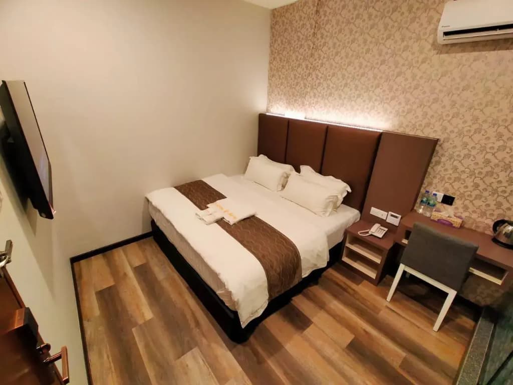 Spring Season Hotel - photo 4