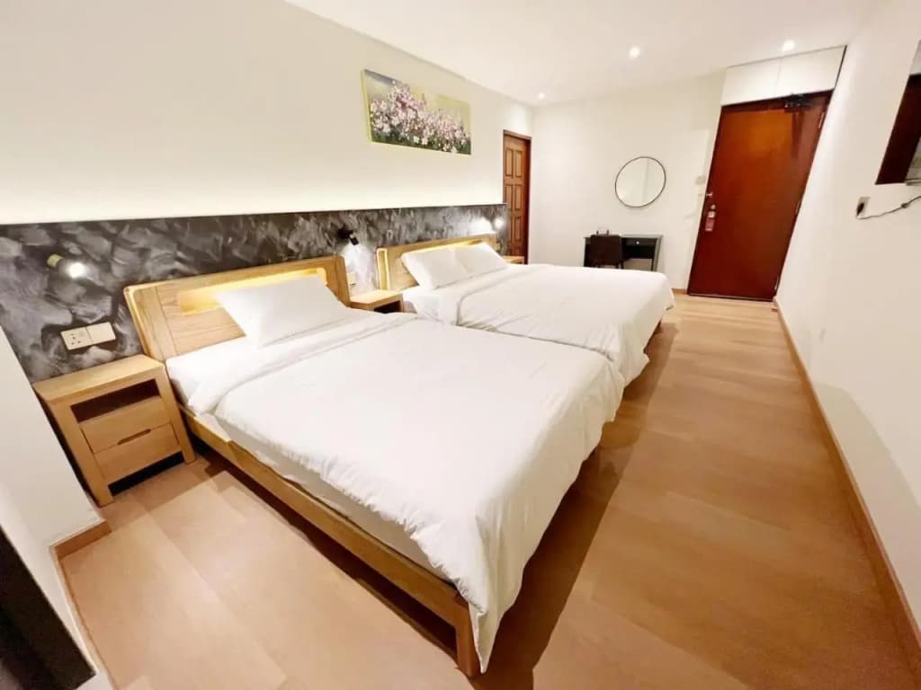The Borneo Hotel - photo 6