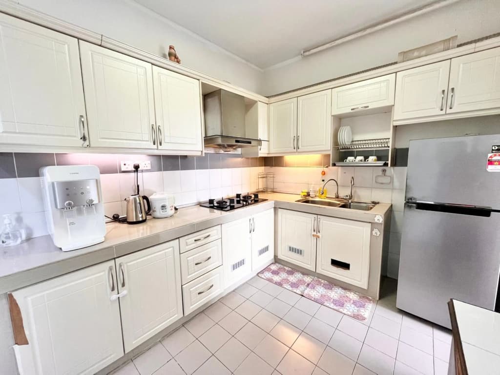 Tropika Homestay Bangi with 3 Bedrooms - photo 6