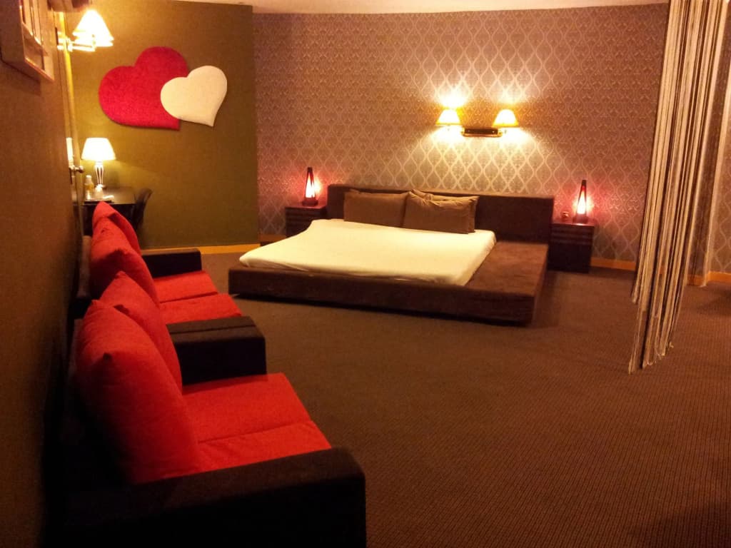 Paragon City Hotel - photo 3