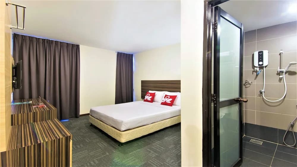 ZEN Rooms Basic Near I-City - photo 22