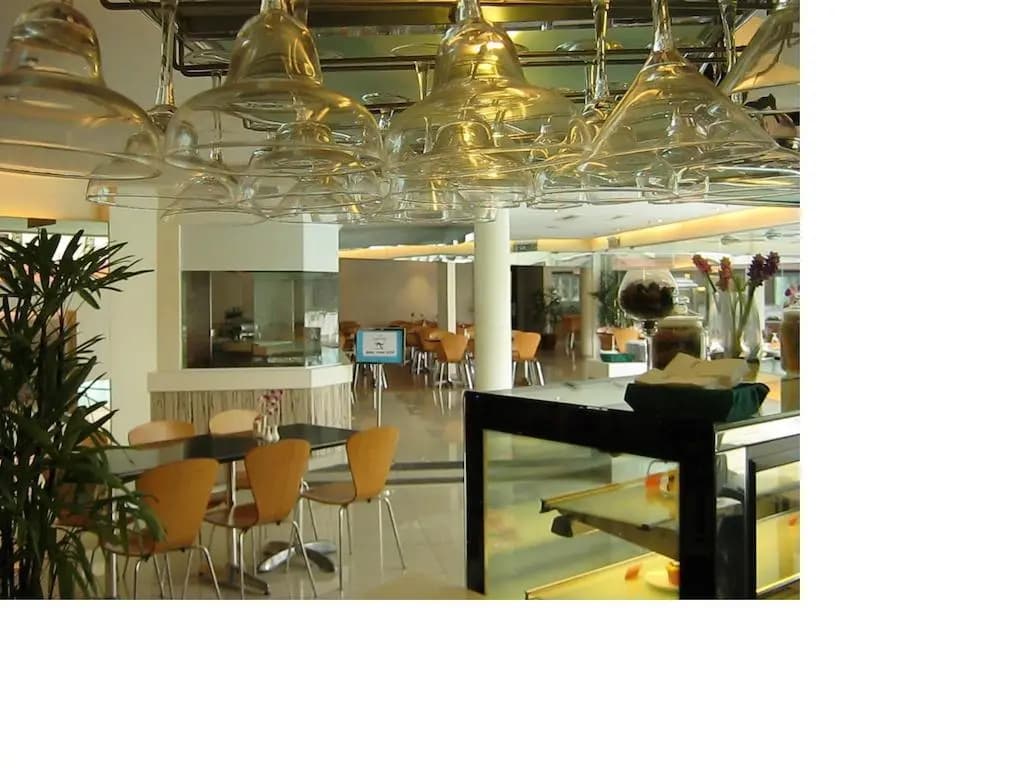 Grand Dormani Rajah Court Hotel - photo 22