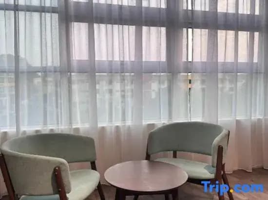 Leo66 Guest House - photo 5