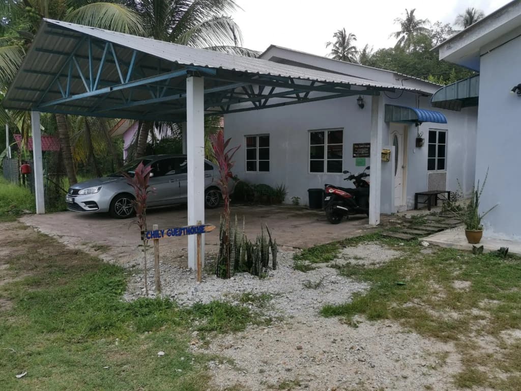 OYO HOME 90308 Chily Guest House - photo 1