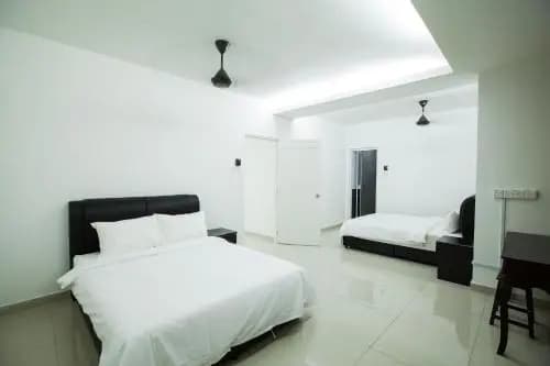 Mr. J Guest House @ Taman Kenangan - main photo
