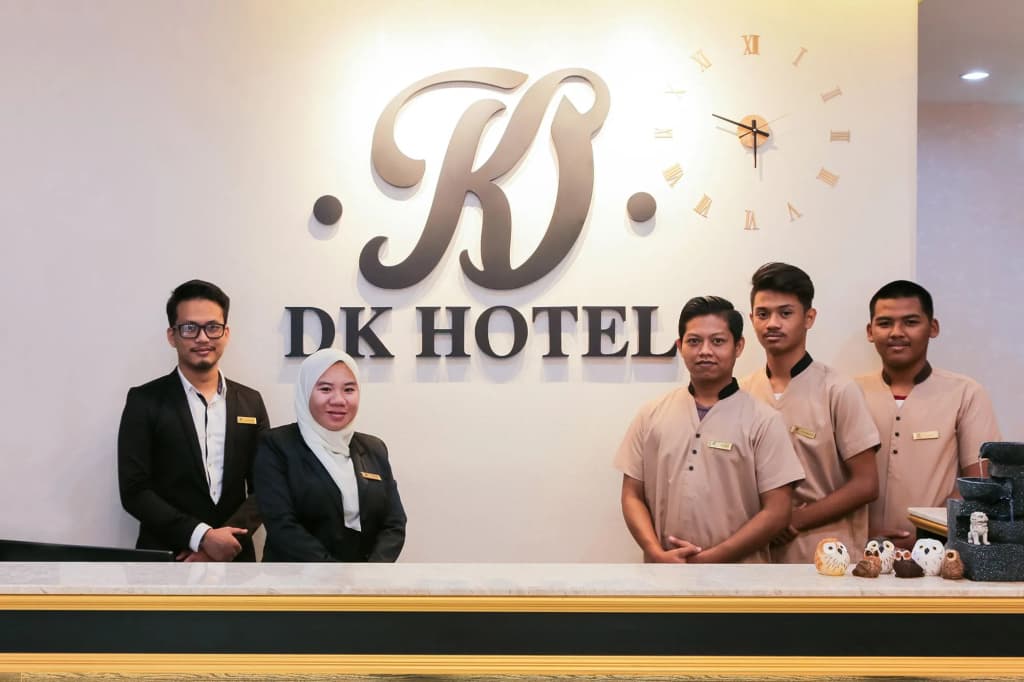 Oyo 490 Dk Hotel - photo 18