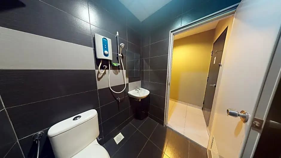 Oriental City Inn - photo 8