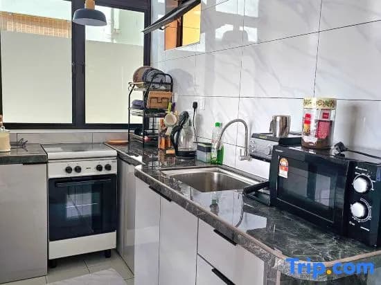 812 • MT Breeze House • Andaman Sea - photo 2