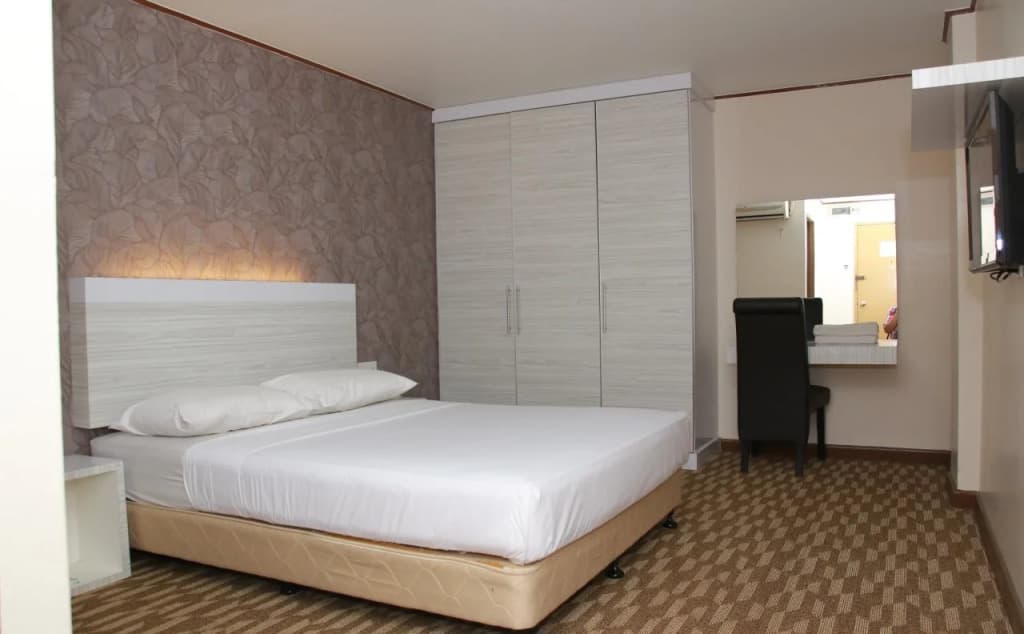 DE LA Hotel - photo 4