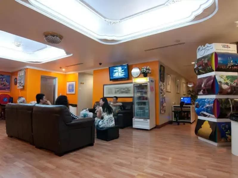 KLCC Chinatown Deluxe 2 Pax Suite - photo 18