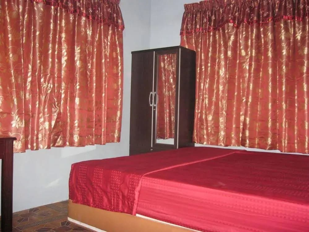 Nabila Homestay - photo 4