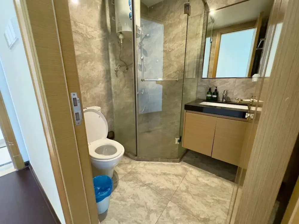 JB City CIQ-R&F Shopping Mall Apartment - photo 41