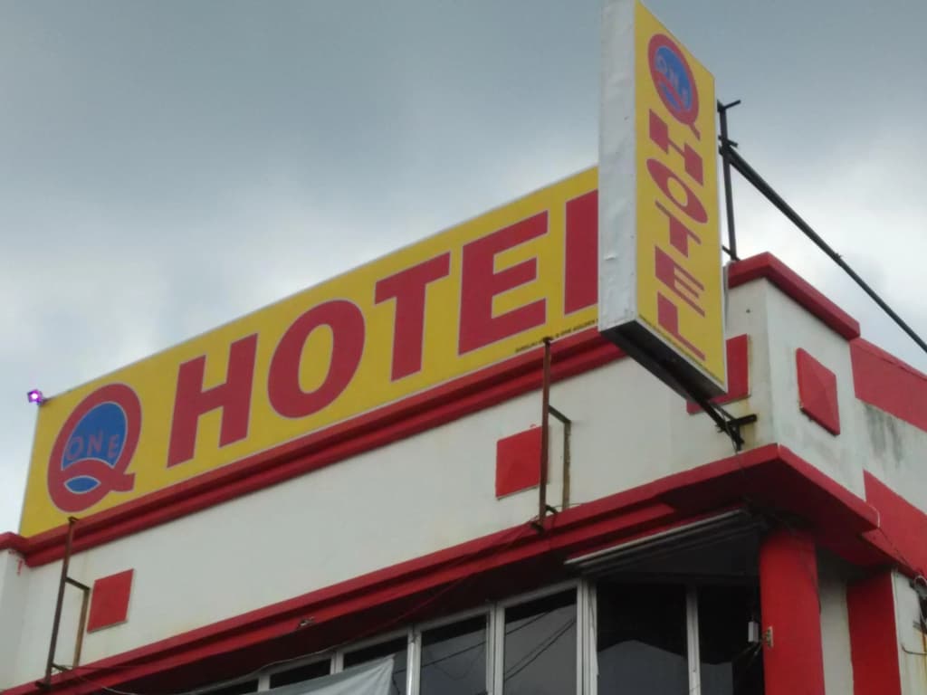 Q One Hotel - photo 1