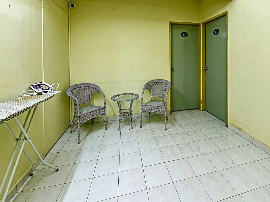 OYO 89694 de Lodge Hotel - photo 7