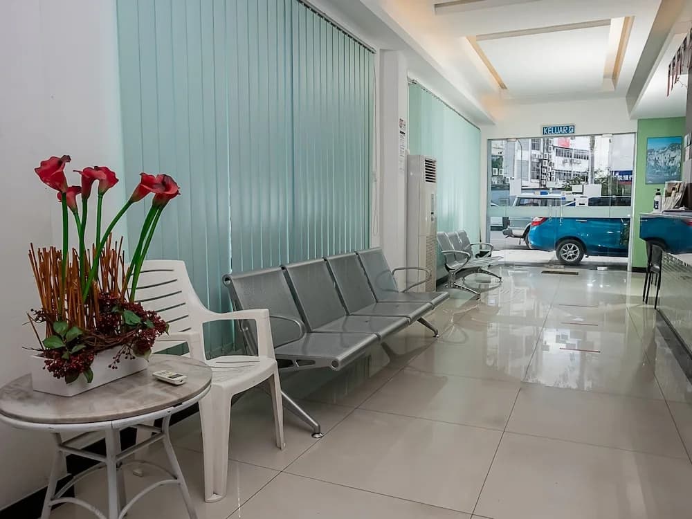 Mansion Inn by OYO Rooms - photo 8