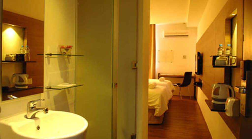 The Leverage Business Hotel Mergong - photo 9