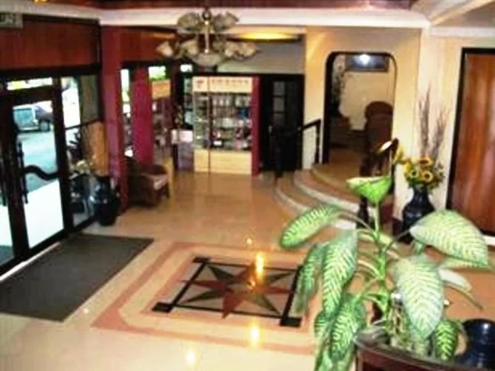 Royal Palms Hotel & Spa - photo 2